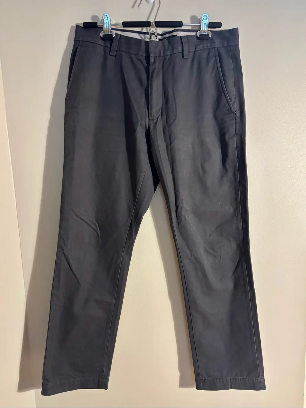 Banana Republic Charcoal Gray Aiden Men's Chino Pants 32